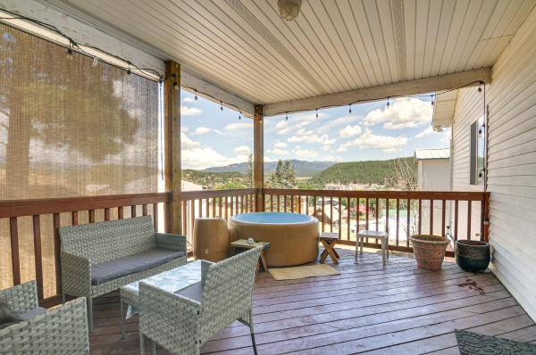 Hot Tub Haven W/ Mtn Views In Dtwn Pagosa Springs - Pagosa Springs, CO