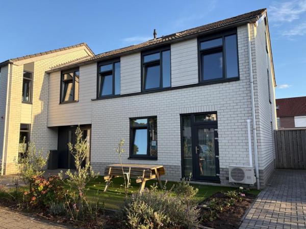 Boterbloem Bed En Brood - Hardenberg