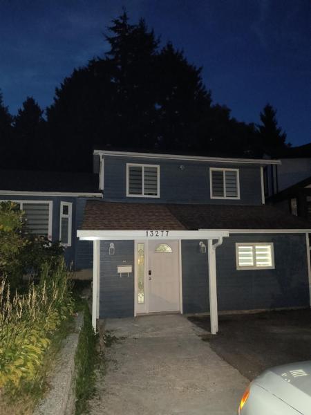 Basement Suite In Surrey - Surrey