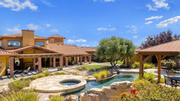 The Estate Villa At Dresser Winery By Avantstay - Paso Robles, CA