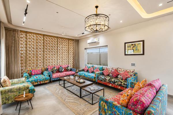 Elivaas Signature Casa Horizon 6-bhk Villa With Private Pool, Spacious Lawn, Terrace & Poolside Gazebo - Jaipur