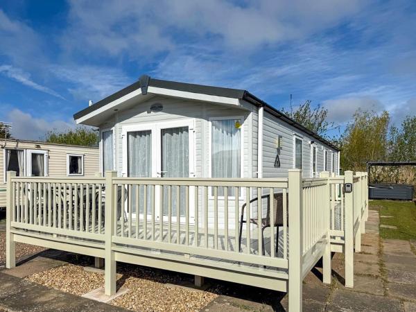 Horse Shoe Lakes - Ukc9581 - Sutton on Sea