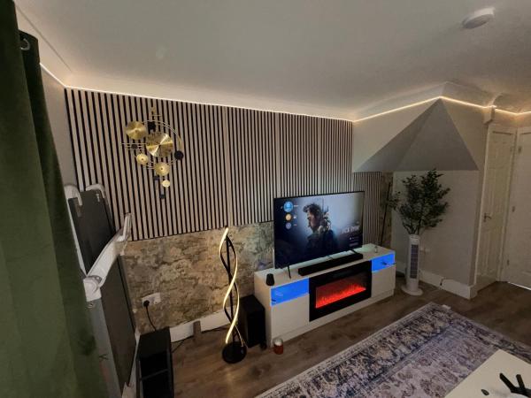 Gid Lounge-double Bed Only - Gillingham