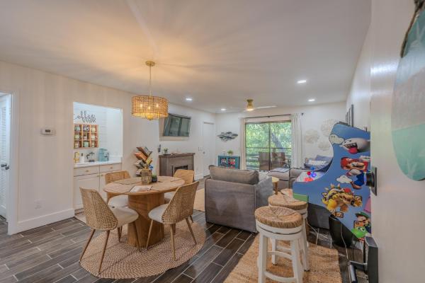 Completely Remodeled Condo, Walk To Beach, Arcade, Pool! - Fernandina Beach, FL