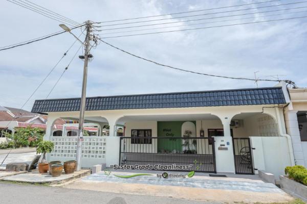 Jonker Street Swimming Pool With Karaoke Villa - Not Only Stay - Malacca