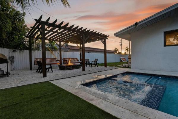 Miami Heated Pool Home Villa 15 Min To Beach & Aventura - Miramar, FL