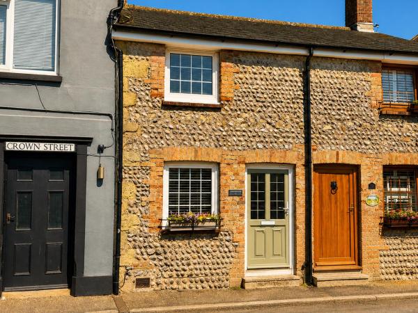 Crown Cottage - Charming Old Town Hideaway - Eastbourne
