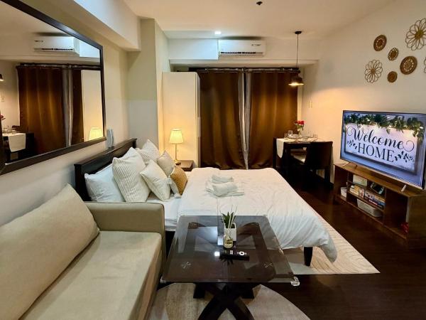 Deluxe Room With Pool View In Poblacion - Makati