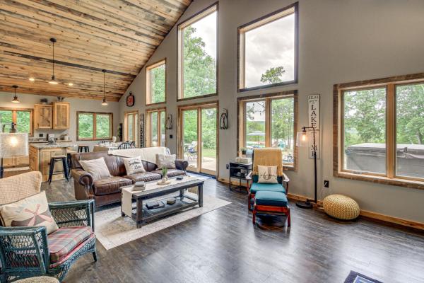 Modern Lakeside Chalet On Crow Wing Chain W/ Dock! - Nevis, MN