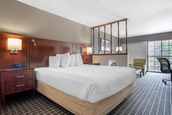 Surestay Plus Hotel By Best Western Greenwood - Greenwood, MS