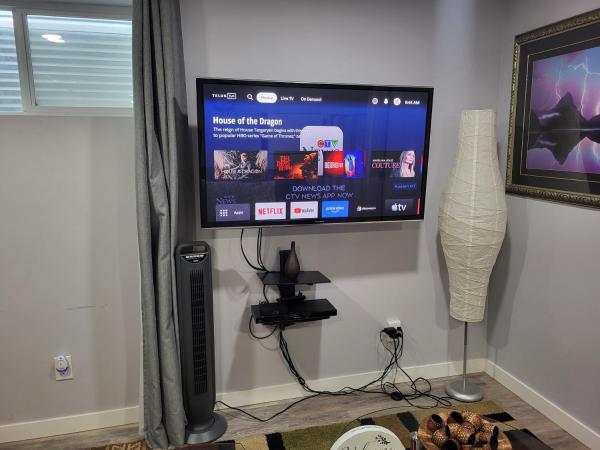 One Bedroom Basement Suite With Separate Entrance Near Airport - Calgary