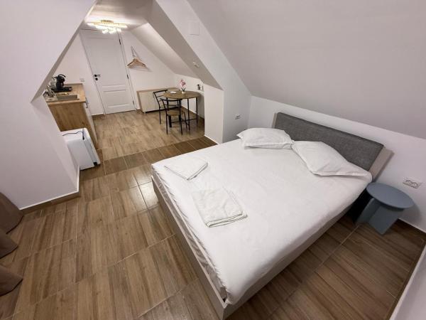 Random Studio - Brașov