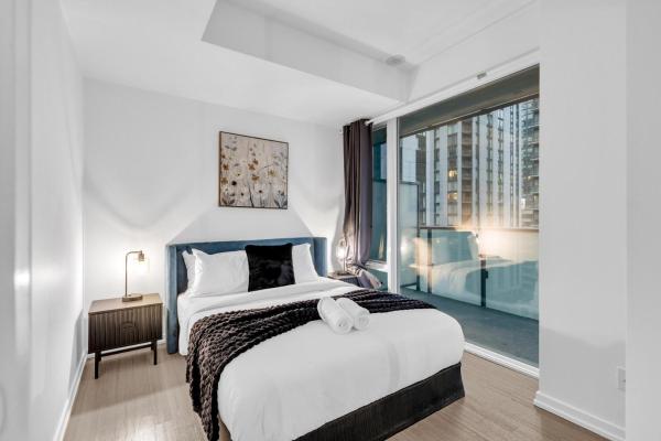 The C Park Hotel And Suites - Toronto, ON