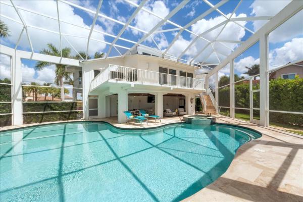 Upscale Canal Home W- Heated Pool & Spa - Marco Island, FL