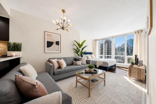 Yaletown Energy Elevated 2br City Escape - Vancouver