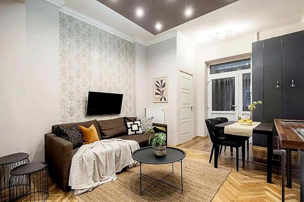 Super Central Cosy 3br Near Newyork Cafe With Balcony - Budapest