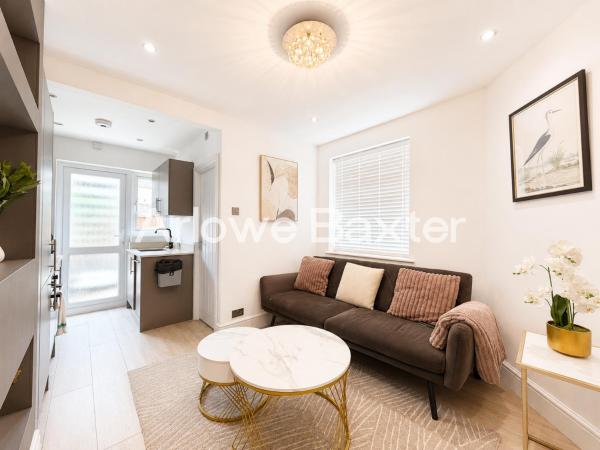 Bright & Stylish 2 Bedroom In South Wimbledon - London