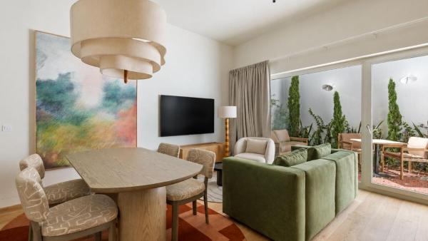 Luxury 1-bedroom Townhouse In Príncipe Real - Almada