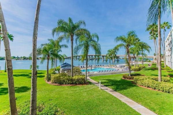 Bv 9-223 - Bahia Vista - Premium - St. Petersburg