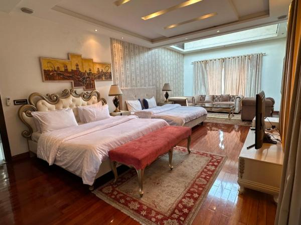 Executive Villa In Bahria Golf City Murree Expressway-adjacent To Mariano Resturant - Pakistan