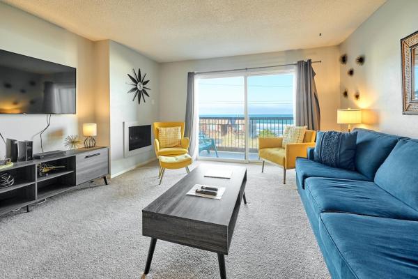 Updated Oceanview Condo -Ground Floor- Fireplace - Lincoln City, OR