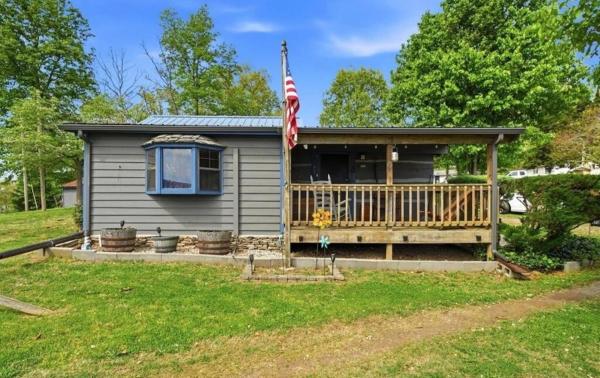 The Cozy Cabin - Morristown, TN