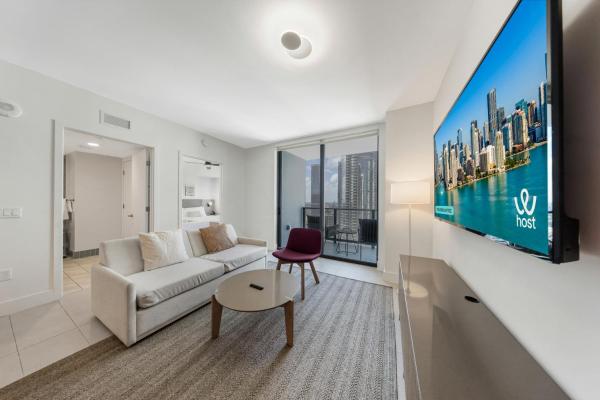 Luxury 30th - Downtown Condo - City Views - Miami
