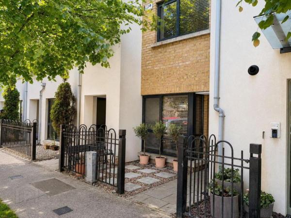 3 Bedrooms With Garden, The Coast, Dublin - Swords