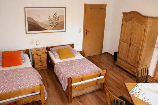 Sei Hier Gast - Fewo 3 Ferienwohnung Im Gesindehaus Warmsdorf, Zentral Zwischen Aschersleben, Bernburg Und Staßfurt - Aschersleben