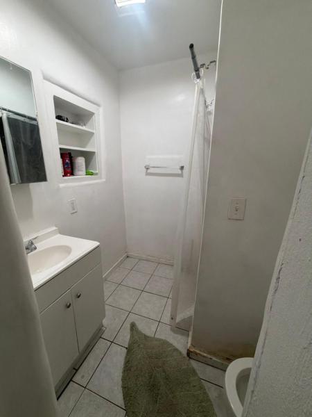 Cheap Room On Willetta Street - Phoenix, AZ