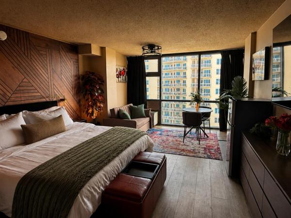 Oceanside Inn Condominiums - Daytona Beach, FL