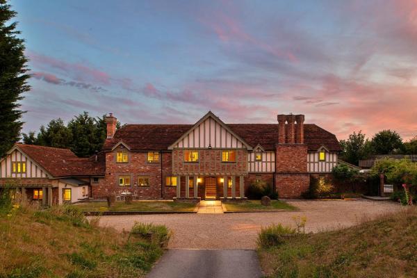 Chillstone House - Calne