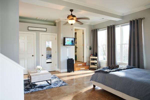 Private, Plush In-law Suite With Private Entrance - Greensboro, NC