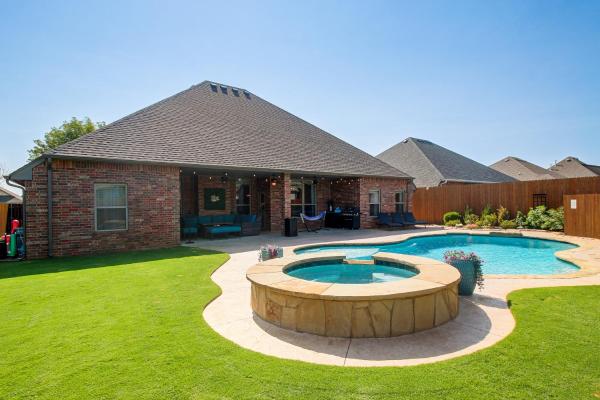 Gateway To Downtown Okc! Elegant Home - Oklahoma City, OK