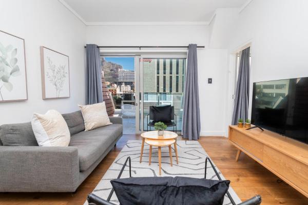 Top Floor Apt Coffee Shops Restaurants - Cape Town