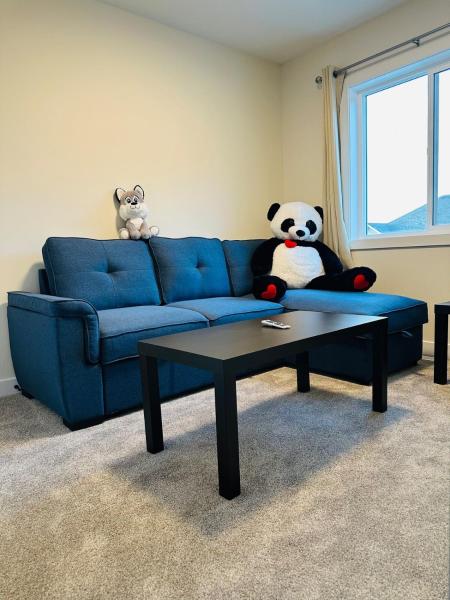 Private Guest Space & Lounge Near Jasper - Hinton