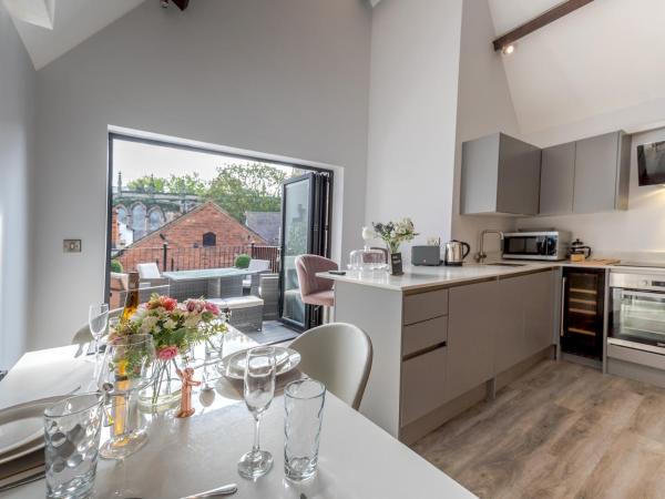 1 Bed 40d Dahlia Contemporary Town Centre Apartment - Pass The Keys - シュルーズベリー