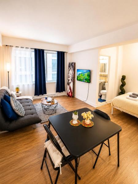 The Marlyn Chic Studio Up 4 Persons Near Subway - Montreal