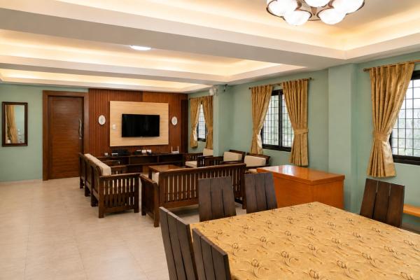 Rebecca's Place - Las Piñas