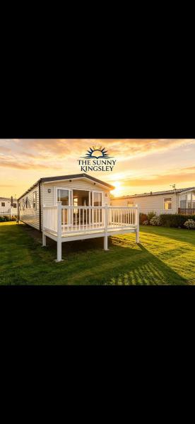 The Sunny Kingsley Holiday Home - Porthcawl