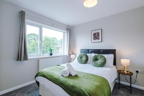 Long Stay Contractors Free Parking Sleeps 5 - Cheshire