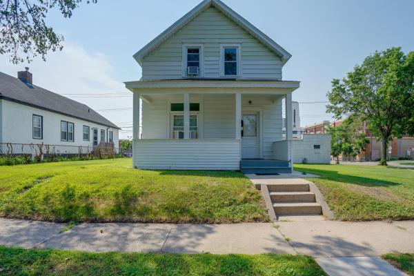 Twin Cities Duplex Near Downtown Minneapolis - Bloomington, MN