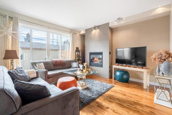 Renfrew Brandy - 3 King Beds 3 Baths Garage - Calgary