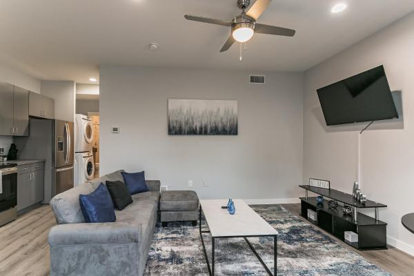 Cozy Downtown Dallas Hideaway - Dallas, TX