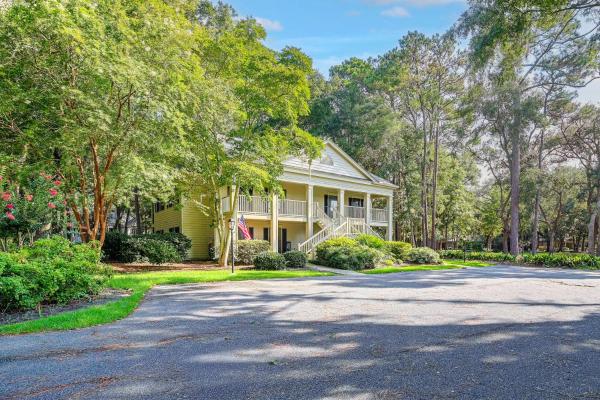 Pawleys Island Golf + Beach Getaway W/ Pool Access - Litchfield Beach, SC