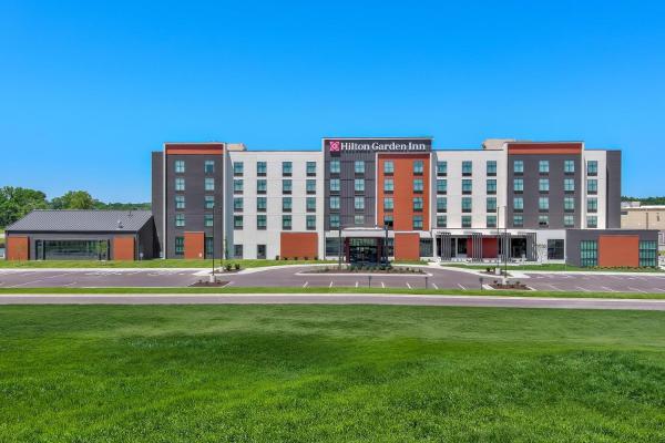 Hilton Garden Inn Kansas City Riverside - North Kansas City, MO