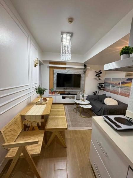 Azure Staycation By Jo&jo- More Space, More Comfort, And A Better Stay For Families And Groups Near Airport, Moa, Beside Sm Bicutan - Taguig
