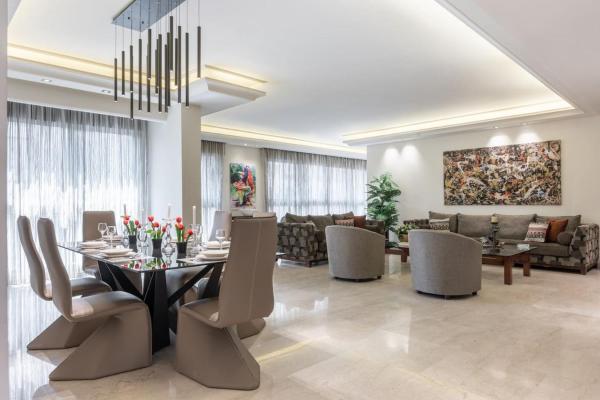 Elegant 3 Bed Home In Sodeco - Beyrut