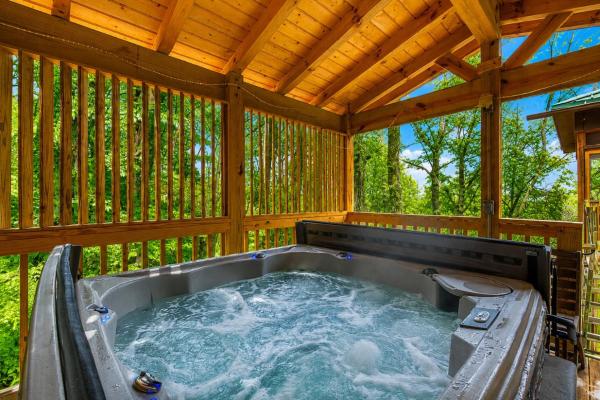 Tree Tops By Colonial Properties - Gatlinburg, TN
