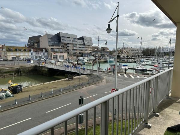 Le Royal Apartment, Port View - Courseulles-sur-Mer